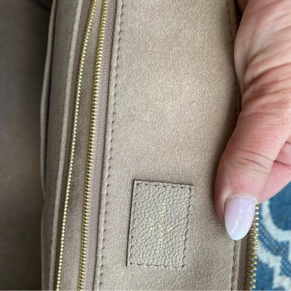 Louis Vuitton Grand Palais MM with Signature Monogram Empriente w/dust bag, box - Picture 11 of 13